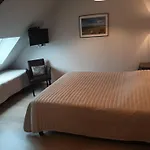 D'hotes Au Bout Du Monde לינה וארוחת בוקר 3*